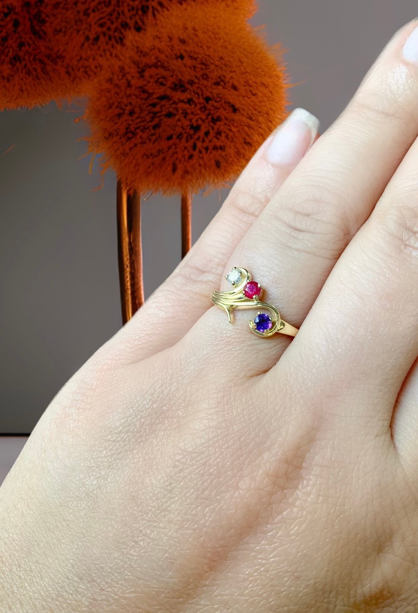 3 Stone Mother's Ring/ Tree Leaf Nature Inspired Floral Design/ Personalized Family Birthstone Twig Ring/ Diamond Ruby Amethyst Branch Ring