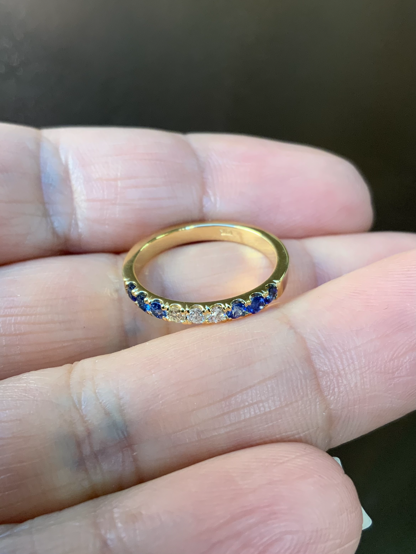 Diamond Band with Gradient Blue Sapphires/ Blue White Ring/ Blue Sapphire and Diamond Pave Ombre Stacking Ring/ 2.3mm Unique Wedding Band/ 9-Stone Diamond Blue Sapphire Band
