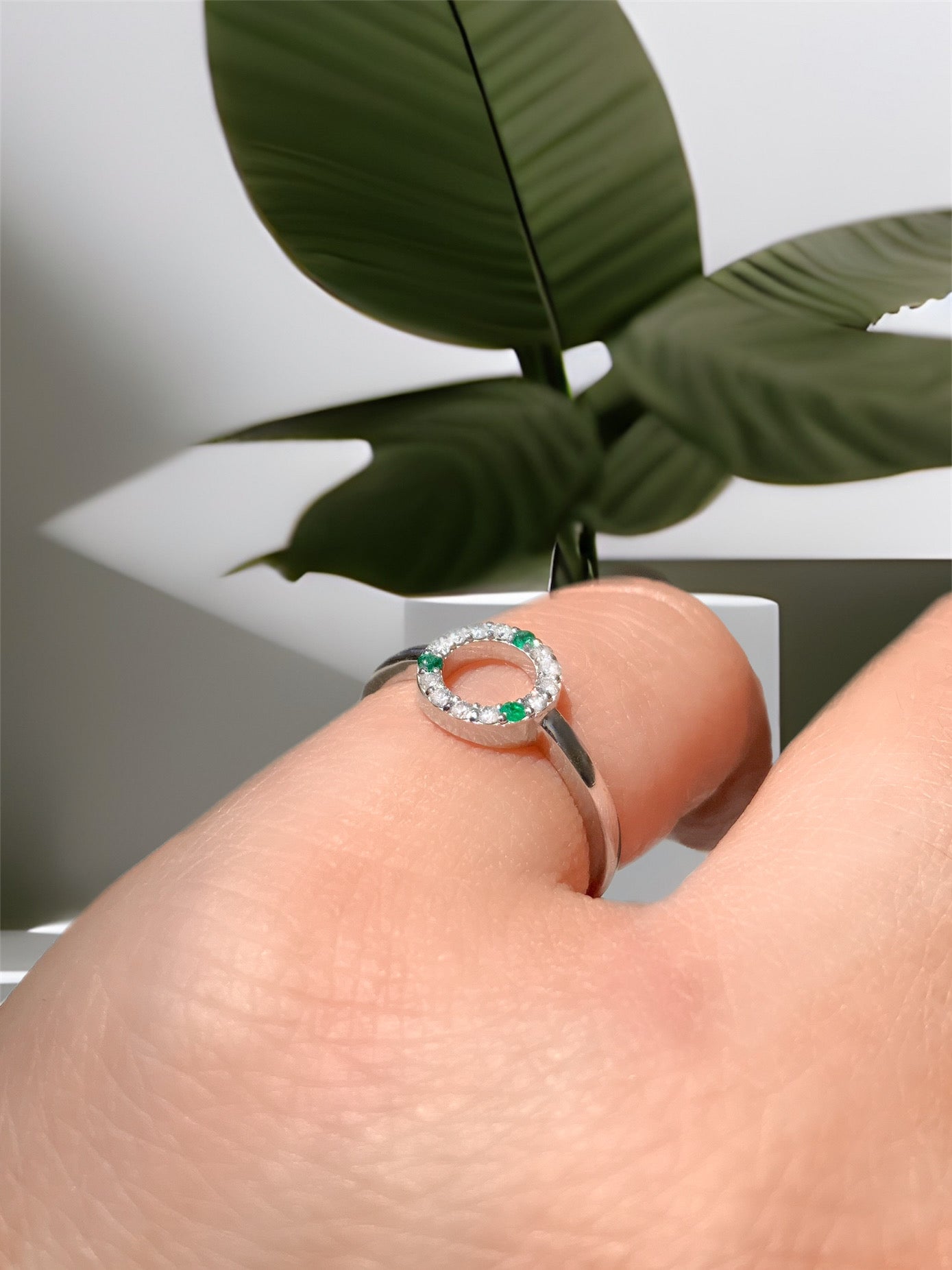 Open Circle Ring/ Diamond Circle of Life Ring with 3 Emerald Birthstones/ Family Eternity Ring/ Dainty Geometric Ring/ Minimalist Karma Ring