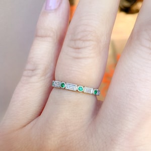 Baguette Round Emerald Diamond Ring/ 2.5mm Milgrain Bezel Baguette Diamond Band/ Alternating Emerald Diamond Baguette Dot Eternity Wedding, Anniversary Ring/ April May Two Birthstone Stacking Ring